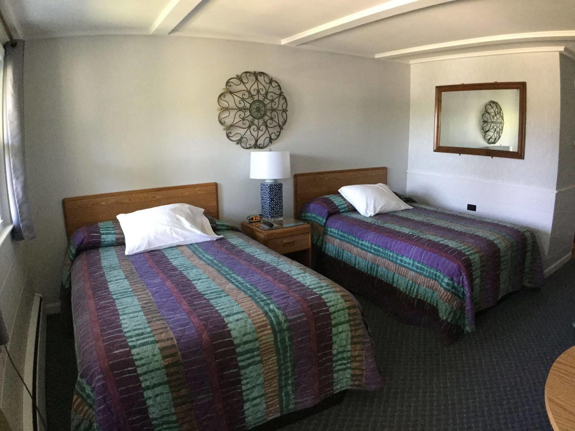 Bay Top Motel Weirs Beach Eksteriør billede